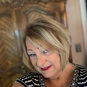 Meet your Posher, Eileen